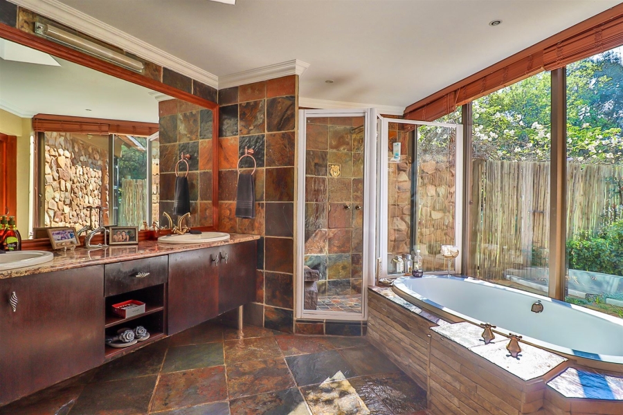 4 Bedroom Property for Sale in Kosmos North West